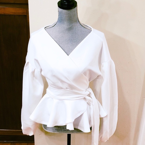 💐NWT Beautiful White Lantern Sleeve Peplum Blouse - Picture 5 of 8